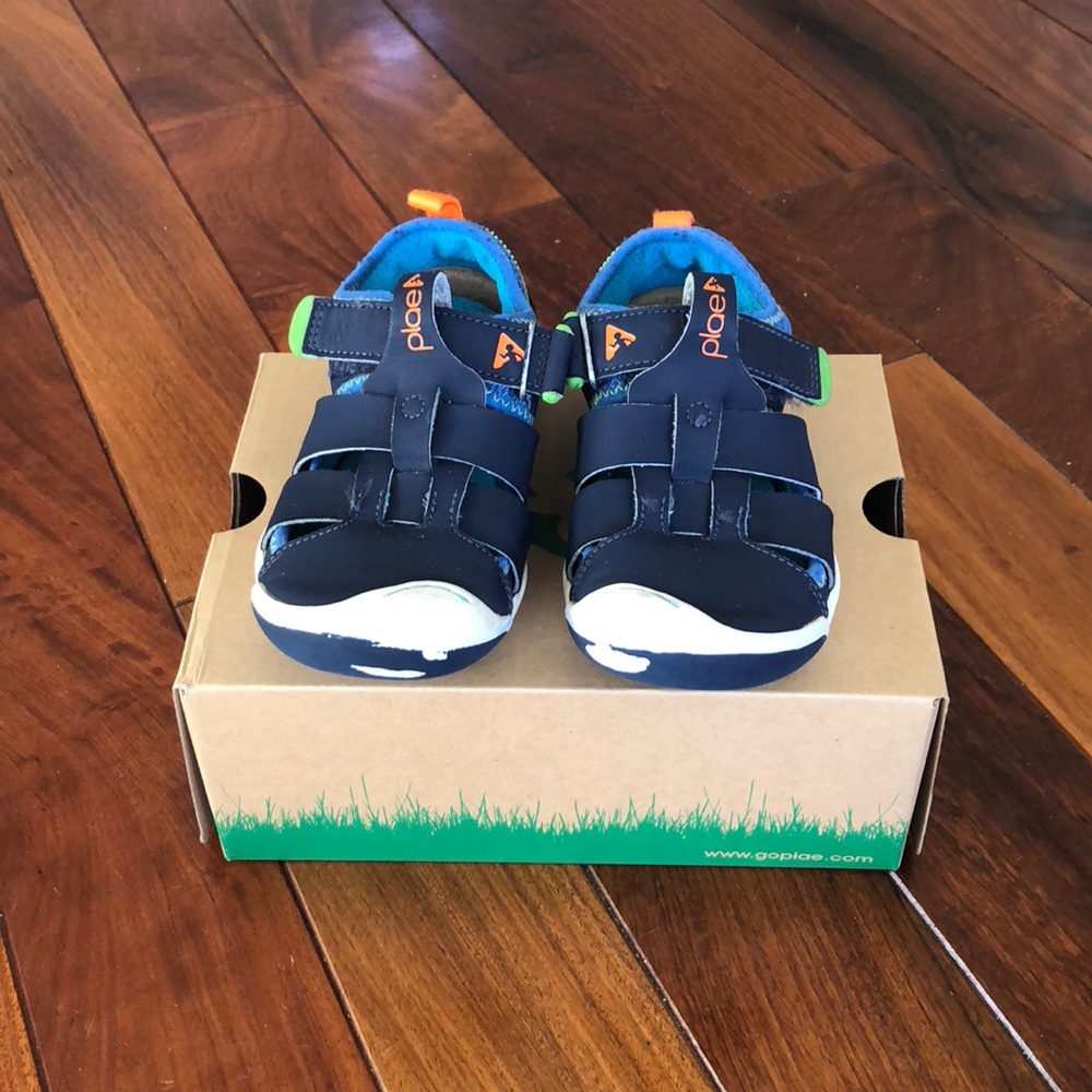 Plae size 12